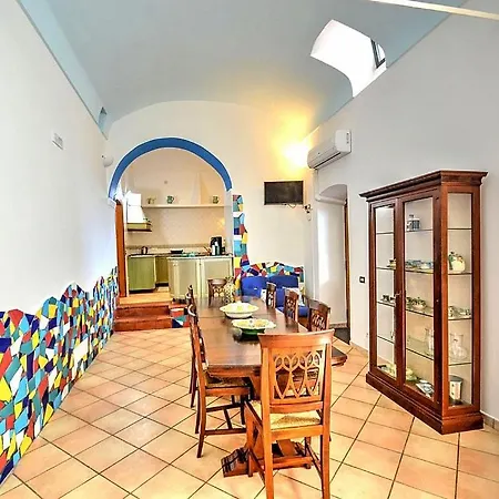 Bomerano Sleeps 10 With Pool Air Con And Wifi *
