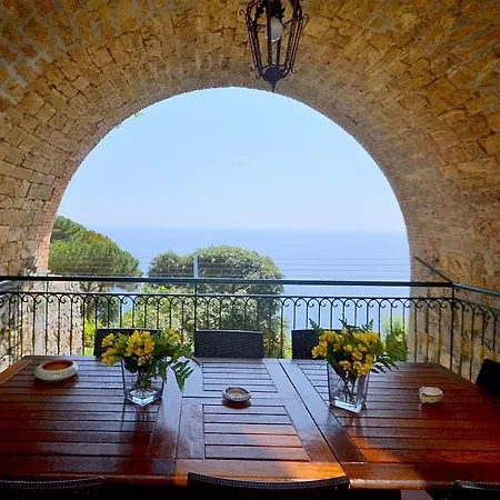 Villa Bomerano Sleeps 10 With Pool Air Con And Wifi *