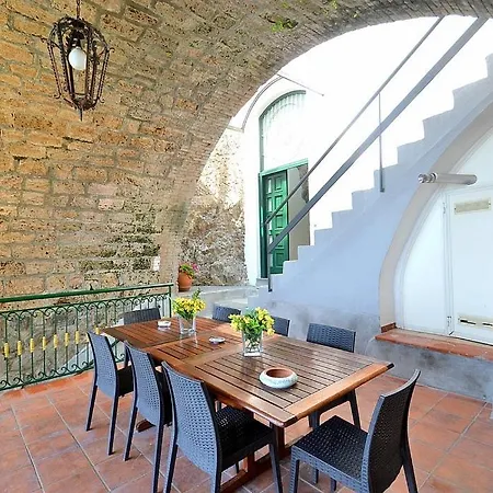 Bomerano Sleeps 10 With Pool Air Con And Wifi *