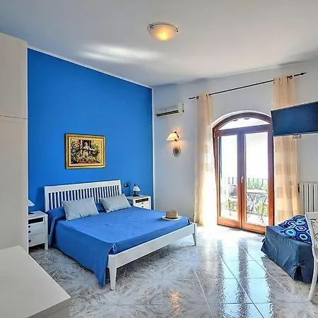 Bomerano Sleeps 10 With Pool Air Con And Wifi Villa