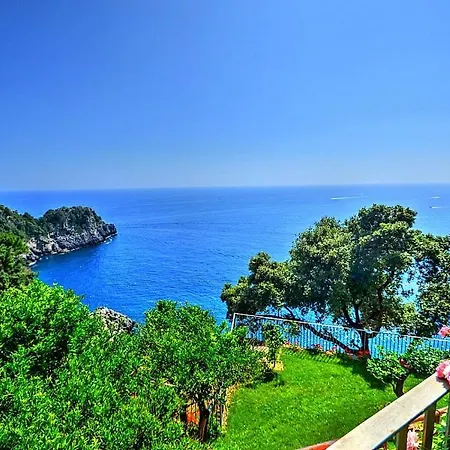 Bomerano Sleeps 10 With Pool Air Con And Wifi Villa