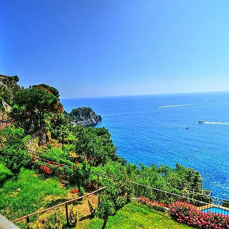 Bomerano Sleeps 10 With Pool Air Con And Wifi Villa