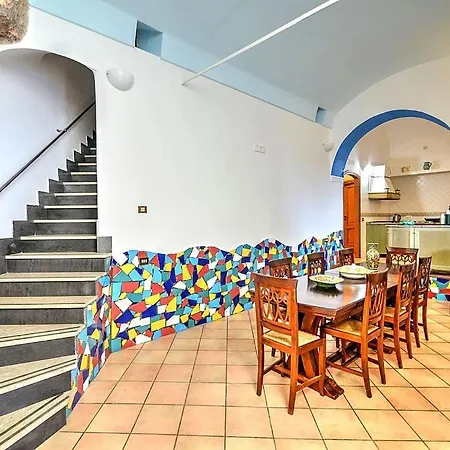 Villa Bomerano Sleeps 10 With Pool Air Con And Wifi *