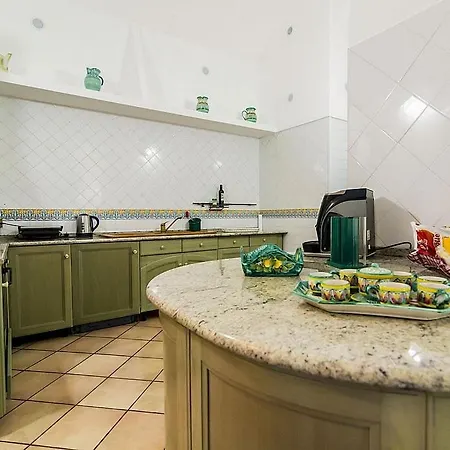 Bomerano Sleeps 10 With Pool Air Con And Wifi Villa Conca dei Marini