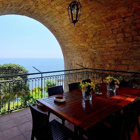 Bomerano Sleeps 10 With Pool Air Con And Wifi Villa